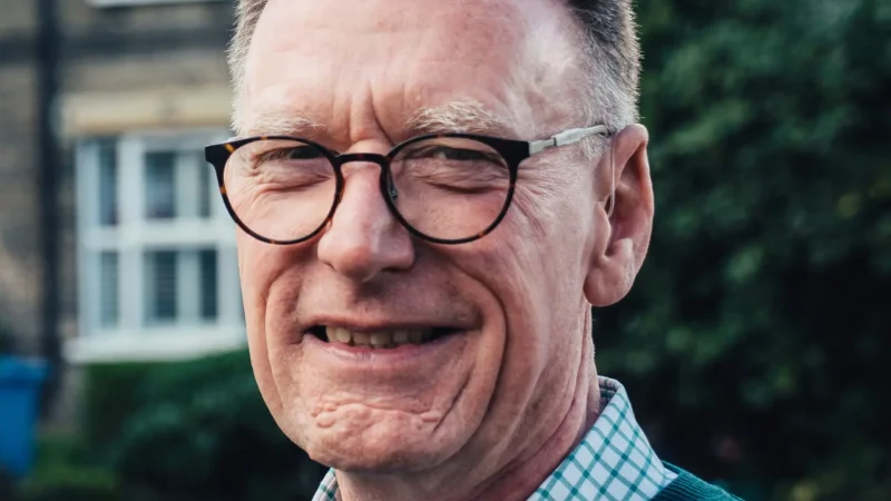 Simon Dowling headshot Mar26